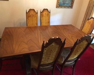 What a beautiful grain.  Table sold separately.  Great farmhouse look.  Has one leaf inserted.  Made by American Drew