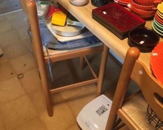 COUNTER HEIGHT STOOLS