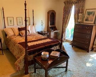 Beautiful Four-Poster Queen Bed