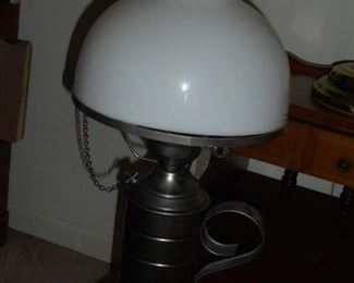 Table lamp