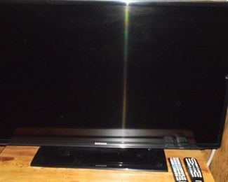 Samsung Flat screen TV 30" works