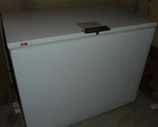Kelvinator chest freezer (works great)