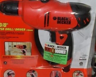 NIB Black & Decker 3/8" VSR drill/driver