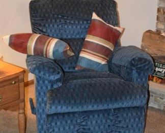 Recliner Chair & Pillows