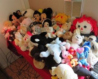 Stuffed Animals & Toys