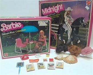 VINTAGE BARBIE BUNDLE DREAMPOOL PATIO SET & MIDNIGHT HORSE WITH EXTRA PCS LA6062https://www.ebay.com/itm/123791660359