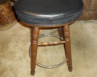 Set of 4 vintage bar stools