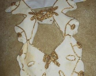 Hand sequined collar