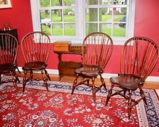 Four D.R. Dimes bowback Windsor chairs with brace