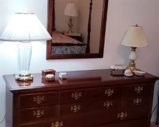 Thomasville Bedroom Furniture Dresser Mirror