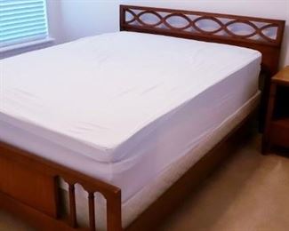 Vintage Full Size Mid Century Bedroom Furniture by Century Furn. Co