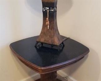 End table set and lamps