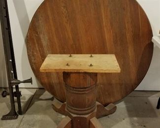 Round Table