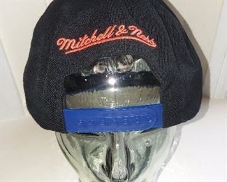 New York Knicks Snapback Hat (Mitchell & Ness)