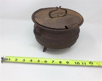 cast iron pot crucible
