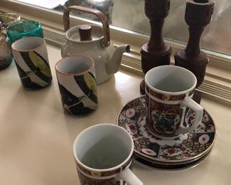 The 2 japanese cups in the front have sold.