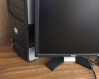 Monitor and computer Dell