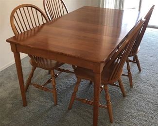 Beautiful Dining Table w 6 Wide Back Windsor Chairs and 2 Leaves (shown w leaves in )