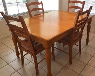 Great Dining Table w 4 Ladderback Chairs and Leaf (shown w leaf in)