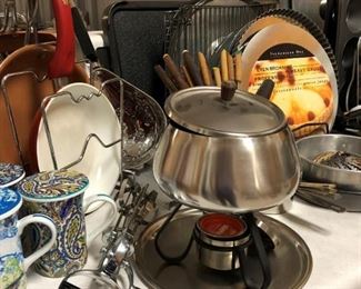 Kitchen: Covered Tea Cups, Fondue Set, Bakeware...