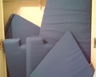 Pearson 303 cushions