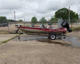 2013 Bass Tracker Pro Team 175 TXW Fishing Boat