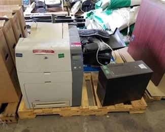 HP Colot Laserjet 4700N, Dell Monitors and More