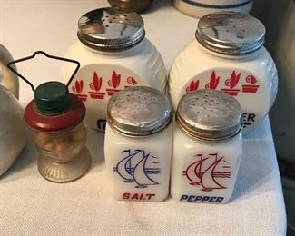 Fun vintage salt and pepper shakers