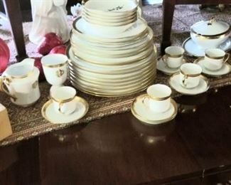 Vintage Bavarian dishes