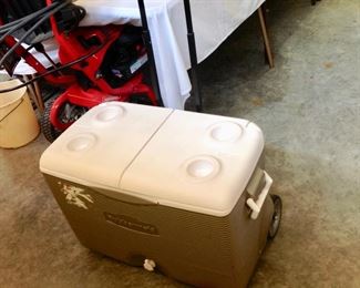 Rolling Ice Chest in very good condition