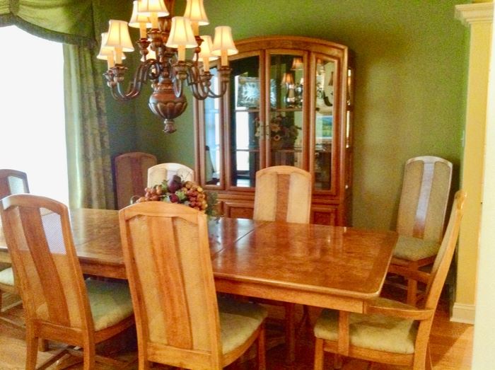 Beautiful Dining Table with 2 Leaves, 8 Chairs, and Table Pads, and Matching China Cabinet