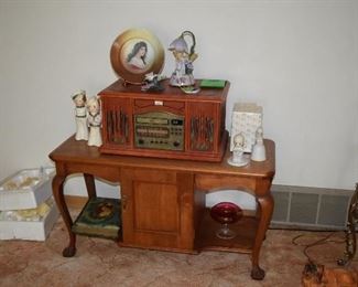 Vintage Console Table, Collectible Figurines, Vintage Radio