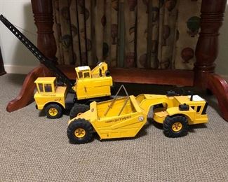 Tonka crane and Tonka scraper
Vintage