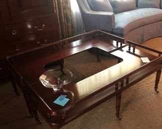 2-piece U-shape mahogany coffee table