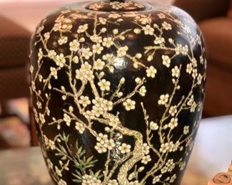 Chinese ginger jar - vintage