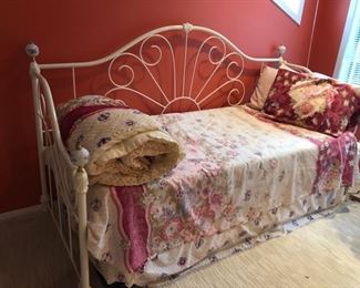 Day bed