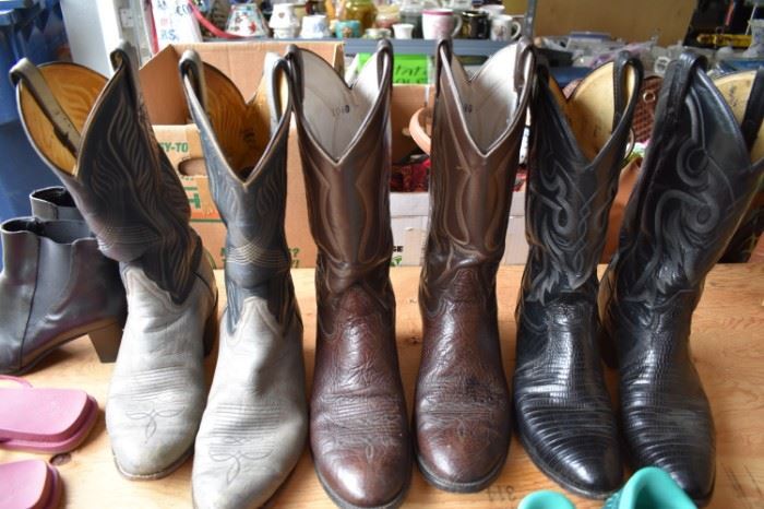 Men's Boots SZ: 10.5