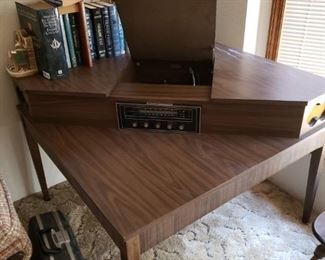 Vintage Corner Table with Turntable/Record Player 