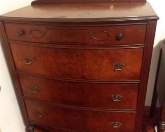 Antique chest of drawers.  Great condition.  Matching vanity