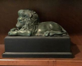 Lion for the mantle