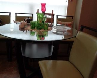 Club Style Table & Chairs
