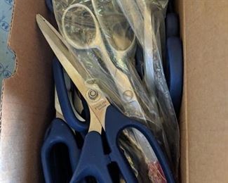 tons of poultry processing scissors
