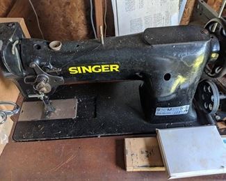 Commercial Singer Leather Sewing Machine