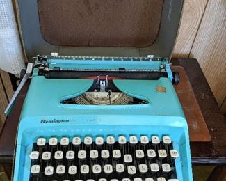 Vintage Remington Typewriter