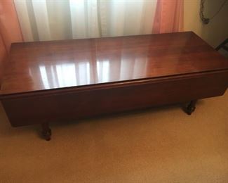 Coffee Table
• Drop Leaf
• Cherry