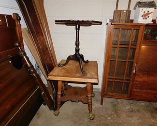 Beautiful Claw Foot Table