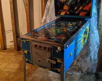 Flight 2000 pinball machine