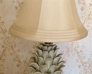 Artichoke table lamp