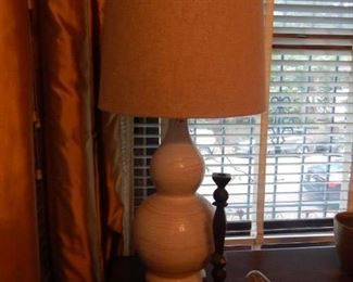 Nice design table lamp