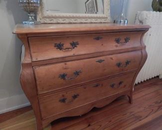 Large Bombay chest in pine.